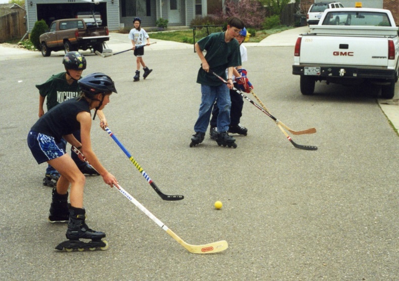 C:\Users\Jay Coakley\Pictures\SiS ALL IMAGES\Ch04 10e\StreetHockey419.jpg