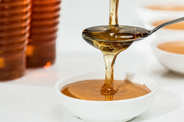 https://pixabay.com/photos/honey-sweet-syrup-organic-golden-1006972/