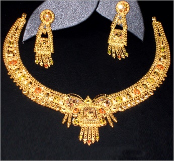 fancy gold jewelry