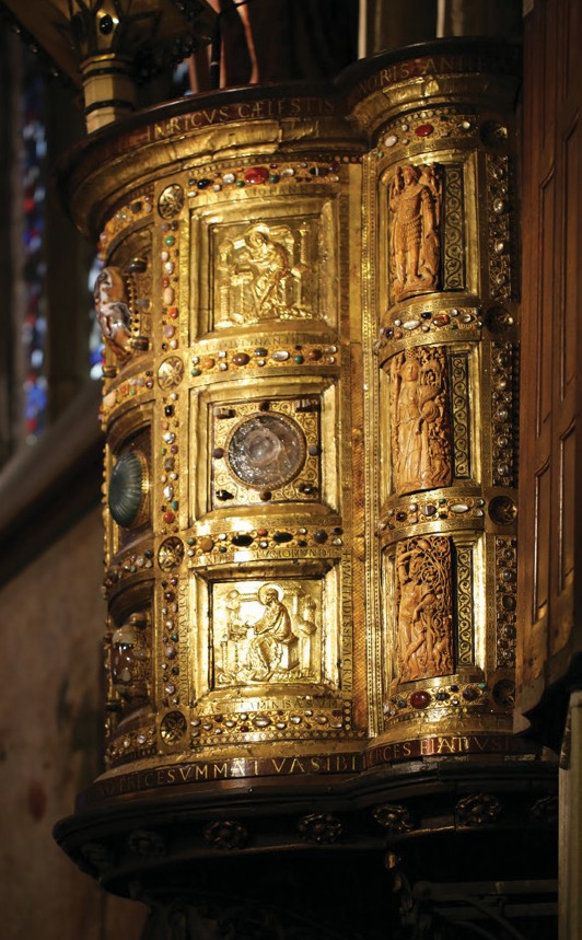 Ambon (11thcentury) of Henry II, Holy Roman Emperor. Aachen Cathedral, Germany. 